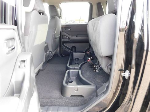 Used 2024 Nissan Frontier SV w/ Hardbody Edition image 25