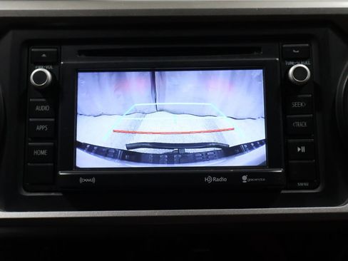 Used 2017 Toyota Tacoma SR5 image 22