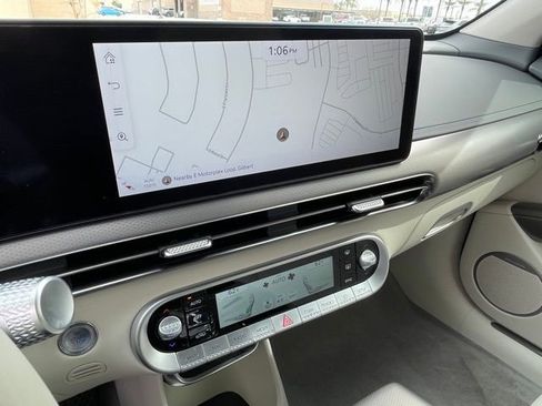 Used 2025 Genesis GV60 Advanced image 17