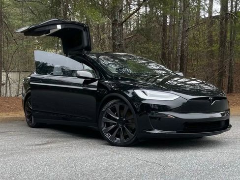 Used 2022 Tesla Model X Plaid image 15