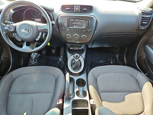 Used 2017 Kia Soul FWD image 11