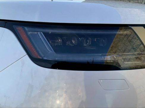 New 2025 Land Rover Range Rover SE image 16