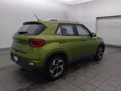 Used 2023 Hyundai Venue SEL FWD image 10
