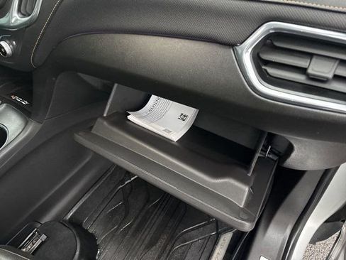 Used 2020 Chevrolet Equinox Premier image 44