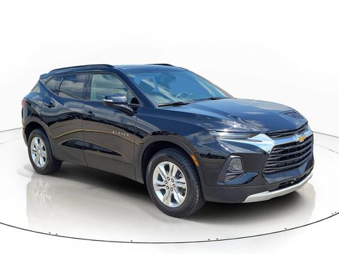 Used 2022 Chevrolet Blazer LT FWD image 2