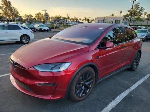 Used 2024 Tesla Model X Long Range AWD/4WD image 1