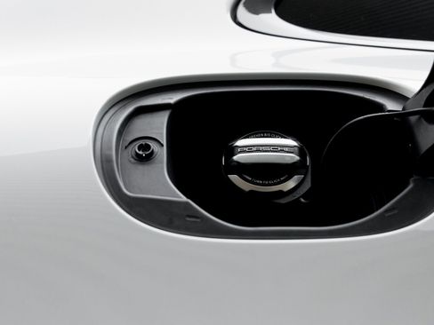 Certified 2022 Porsche Macan S image 29