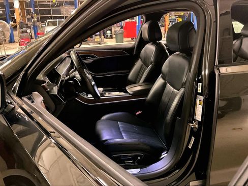 Used 2021 Audi A8 L 3.0T w/ Luxury Package image 7