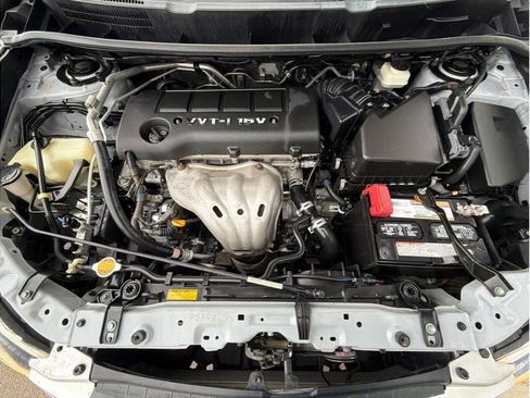 Used 2010 Toyota Matrix S FWD image 23