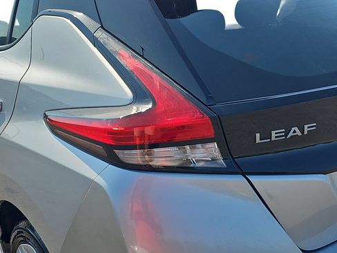 Used 2025 Nissan Leaf S FWD image 32