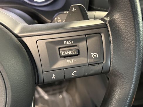 Used 2023 Nissan Rogue S FWD image 18