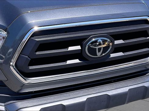 Used 2021 Toyota Tacoma SR5 RWD image 29