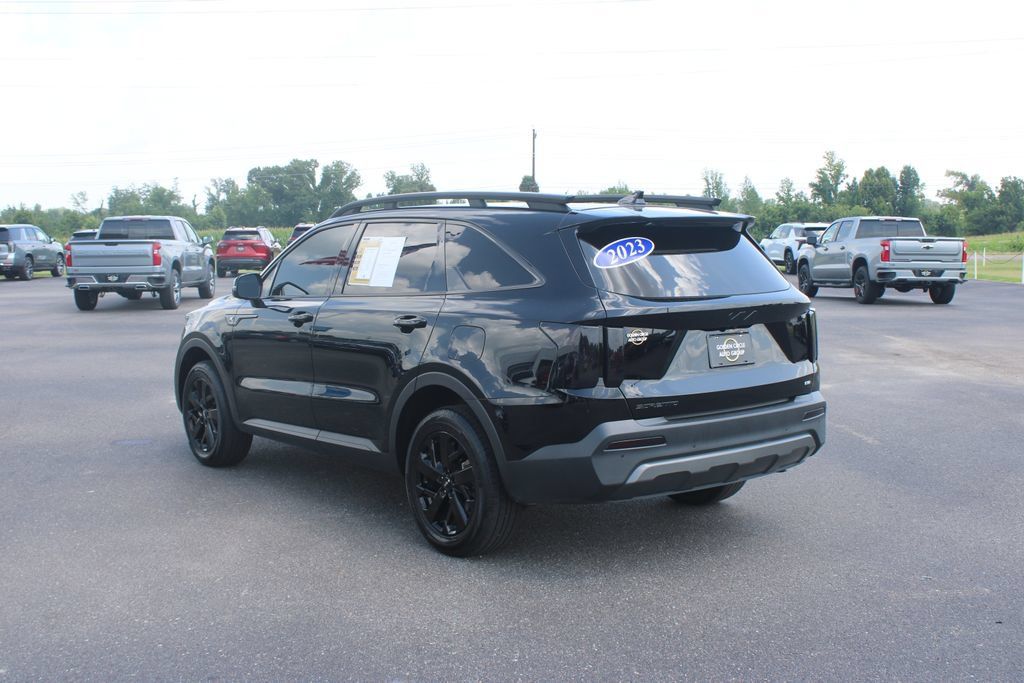 Used 2023 Kia Sorento S w/ Panoramic Sunroof Package AWD/4WD image 7