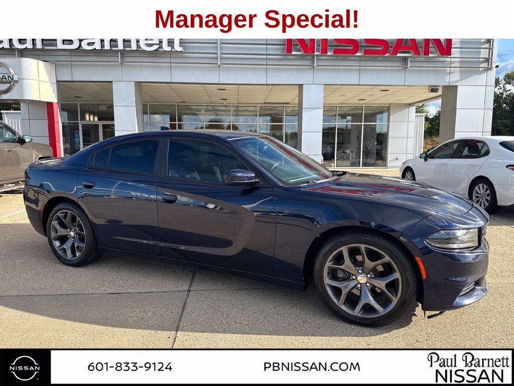Used 2016 Dodge Charger SXT w/ Rallye Group RWD image 5