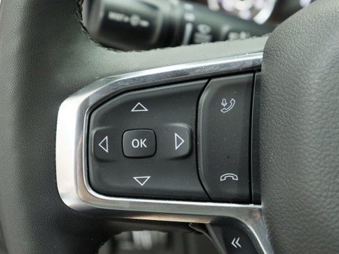 Used 2025 RAM 1500 Laramie AWD/4WD image 11