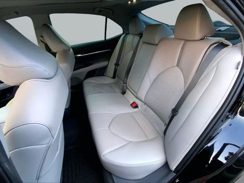 Used 2020 Toyota Camry XSE FWD image 20