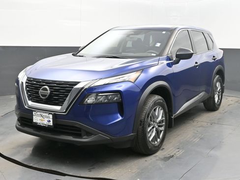 Used 2021 Nissan Rogue S image 3