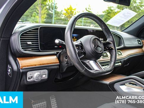 Used 2024 Mercedes-Benz GLS 450 4MATIC image 25