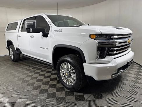 Used 2023 Chevrolet Silverado 2500 High Country w/ Technology Package AWD/4WD image 1