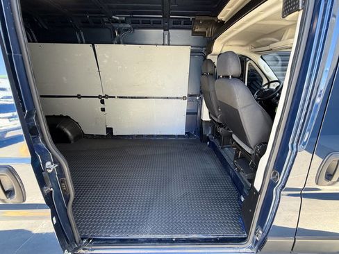 Used 2021 RAM ProMaster 2500 w/ Convenience Group FWD image 29