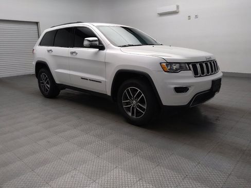 Used 2018 Jeep Grand Cherokee Limited image 13