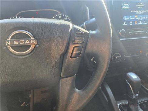 Used 2022 Nissan Frontier SV image 18