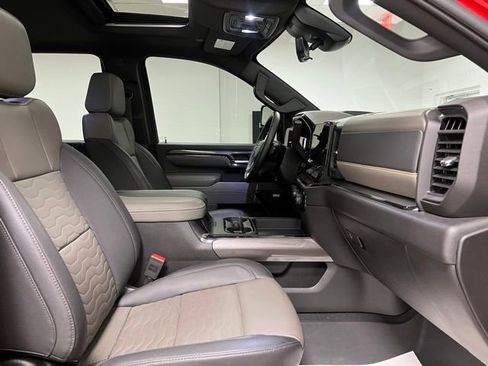 Used 2024 Chevrolet Silverado 2500 ZR2 w/ Technology Package AWD/4WD image 55