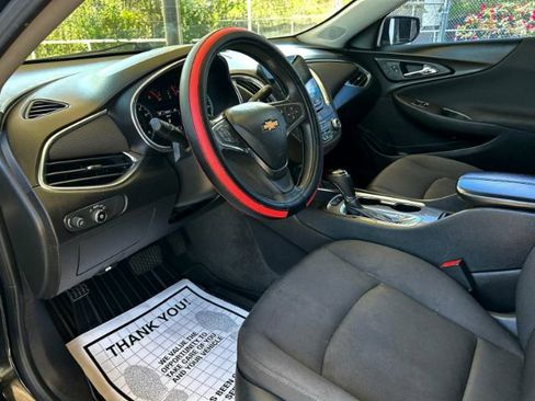 Used 2020 Chevrolet Malibu LT image 11
