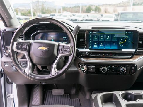 Used 2024 Chevrolet Silverado 2500 LT image 13