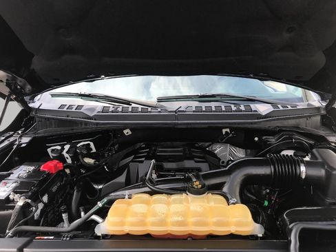 Used 2018 Ford F150 XLT w/ Equipment Group 302A Luxury AWD/4WD image 7