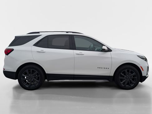 Used 2024 Chevrolet Equinox RS w/ RS Leather Package AWD/4WD image 3