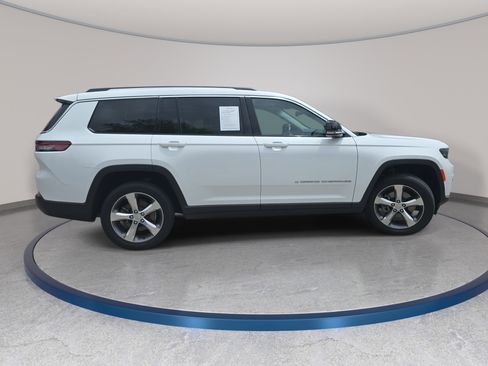 Used 2021 Jeep Grand Cherokee L Limited w/ Trailer Tow Group (B) AWD/4WD image 4