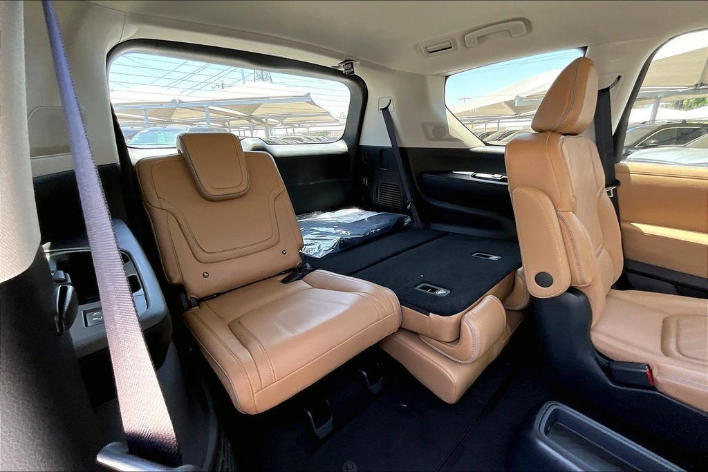 New 2027 INFINITI QX80 Luxe RWD image 37