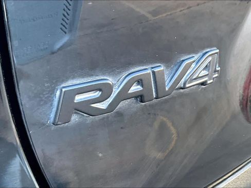 Used 2024 Toyota RAV4 LE FWD image 30