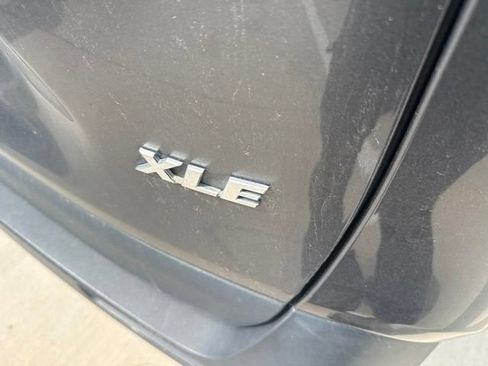 Used 2021 Toyota RAV4 XLE Premium FWD image 4