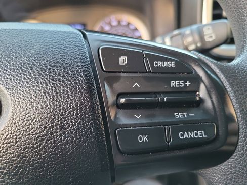 Certified 2020 Hyundai Venue SE image 10