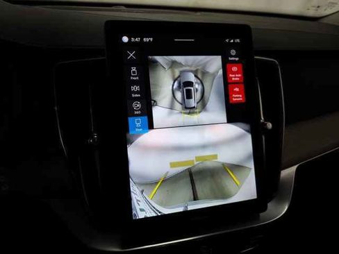 New 2025 Volvo XC90 T8 Plus w/ Protection Package Premier image 23