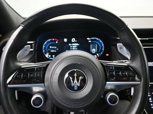 Used 2023 Maserati Grecale Modena AWD/4WD image 13