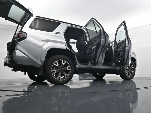 Used 2025 Toyota 4Runner TRD Sport Premium AWD/4WD image 29