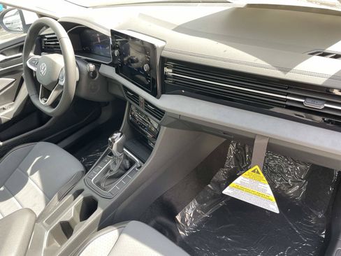 New 2026 Volkswagen Jetta SE FWD image 29