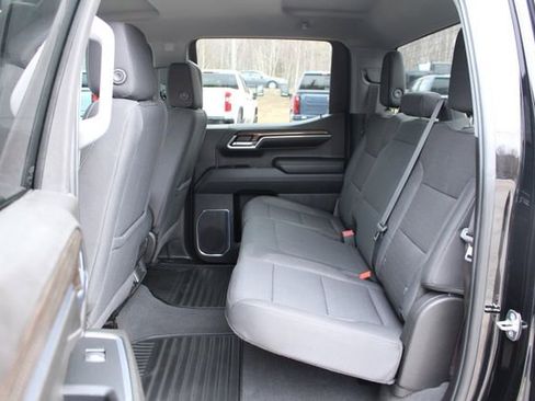 Used 2024 Chevrolet Silverado 1500 LT image 10