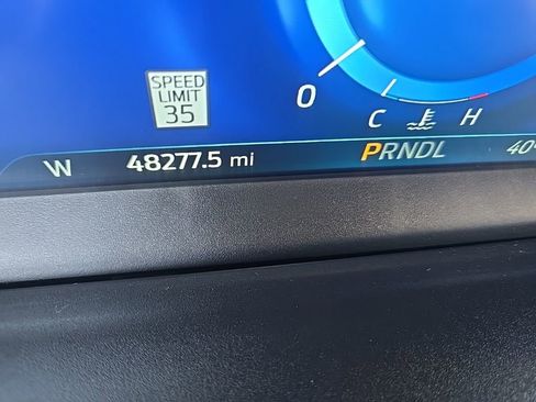 Used 2023 Ford Explorer Platinum w/ Technology Package image 17