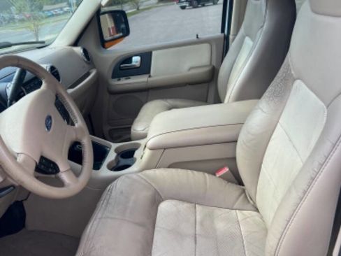 Used 2004 Ford Expedition Eddie Bauer image 8