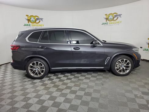 Used 2022 BMW X5 xDrive40i AWD/4WD image 4
