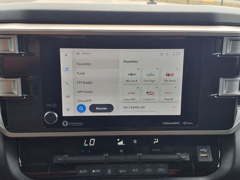 Used 2023 Toyota Tundra SR5 AWD/4WD image 17