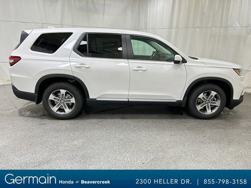 New 2025 Honda Pilot EX-L image 8