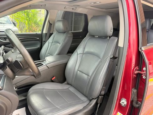 Used 2020 Buick Enclave Essence FWD image 15