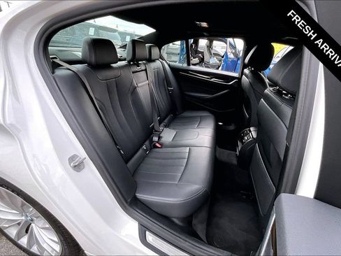 Used 2021 BMW 530i w/ Convenience Package RWD image 25