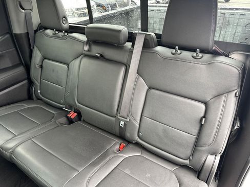 Used 2021 Chevrolet Silverado 1500 LT Trail Boss w/ Convenience Package II image 11