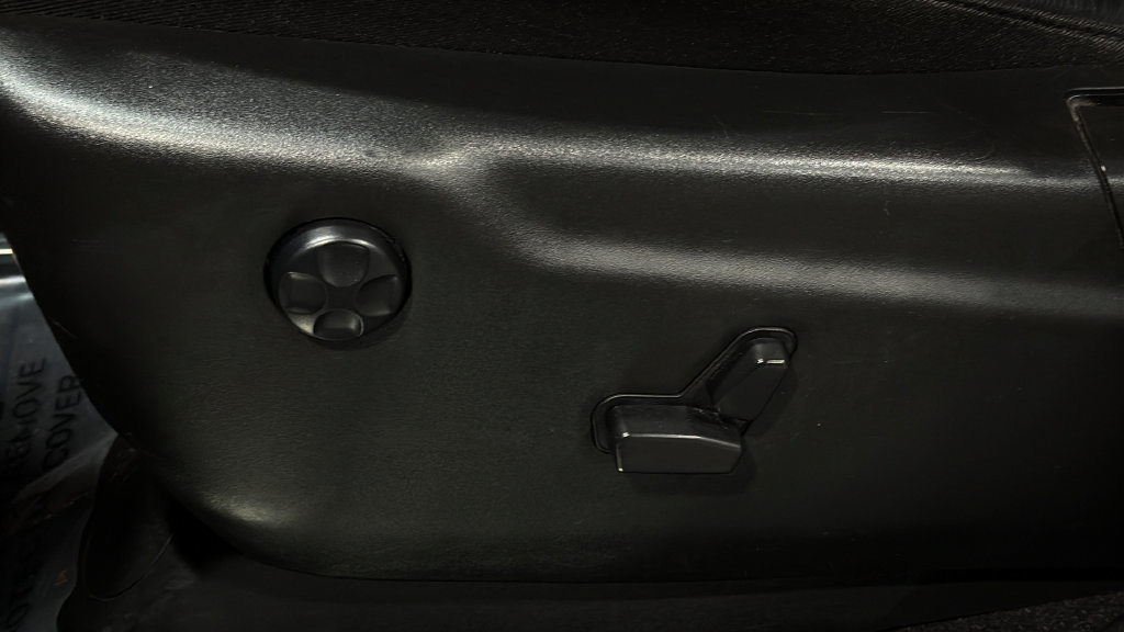 Used 2025 Dodge Durango R/T AWD/4WD image 23